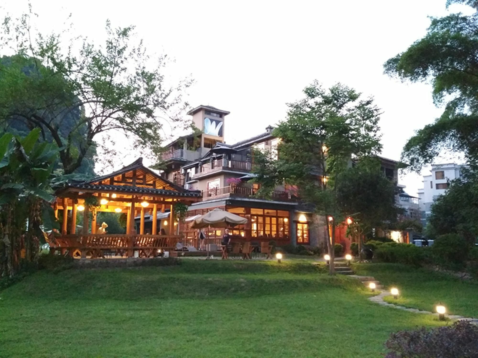หยางซั่ว มูนแดนซ์ โฮเทล Hotel ภายนอก รูปภาพ